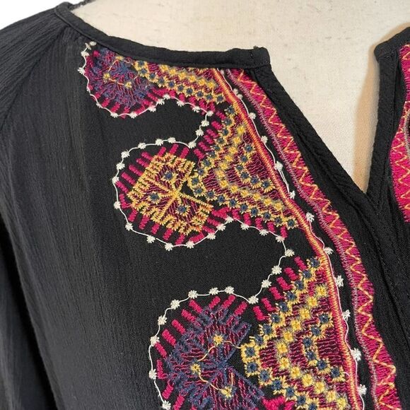 Skies are Blue Long Sleeve Embroidered Detail Blouse - Picture 6 of 12